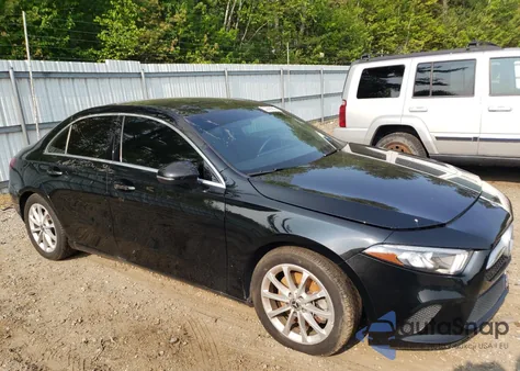 2019 Mercedes-Benz A 220 z USA, uszkodzony, nr VIN WDD3G4EB4KW018470